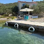 Kovaceva Bay *