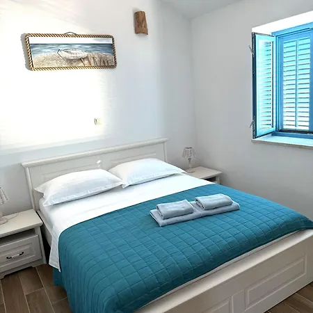 Kovaceva Bay Villa Tkon