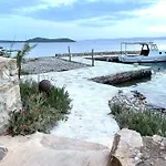 Kovaceva Bay * تكون