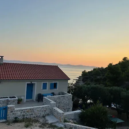 Kovaceva Bay * تكون