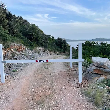 Kovaceva Bay Villa Tkon