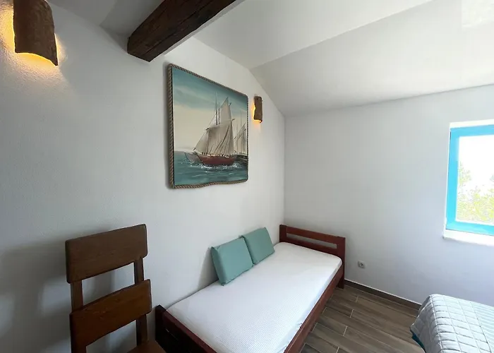 Kovaceva Bay * تكون